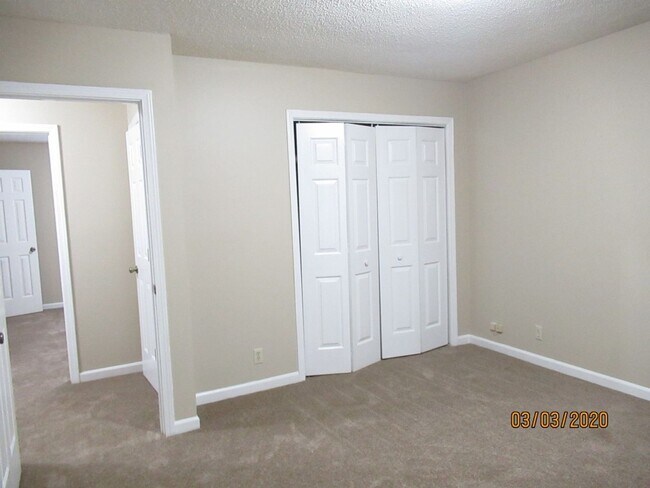 Building Photo - Mallwood Subdivision