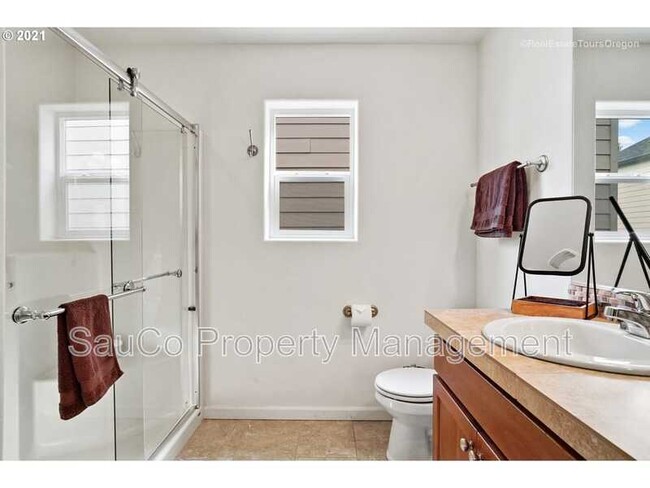 Building Photo - 5032 SW 207th Pl