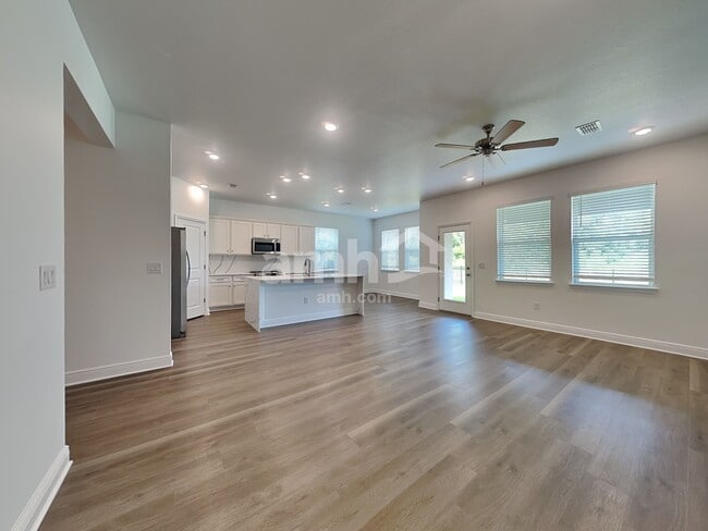 Building Photo - 6443 Atlantic Bch Ave