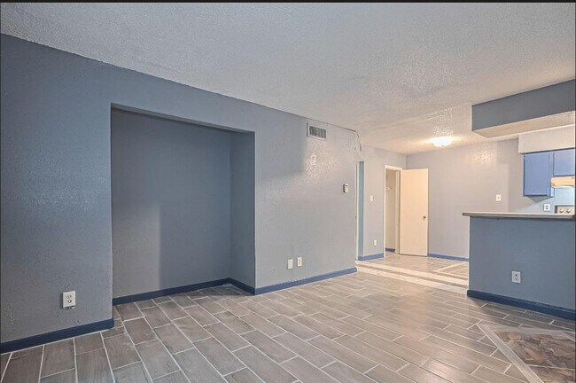 Building Photo - 12615 Brookglade Cir