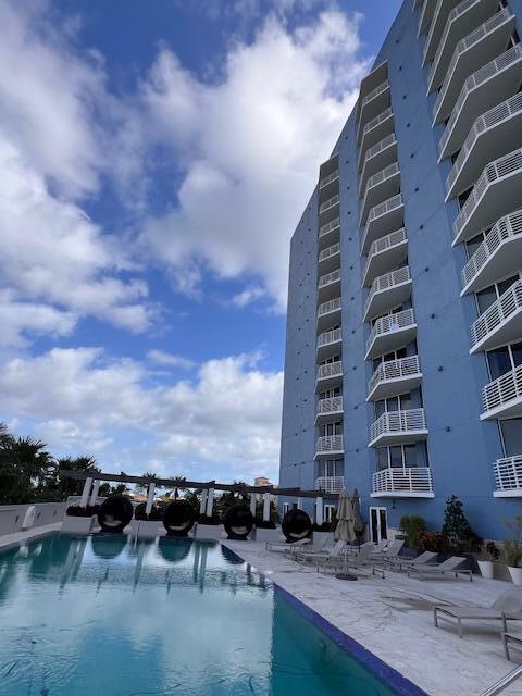 Building Photo - 1551 N Flagler Dr