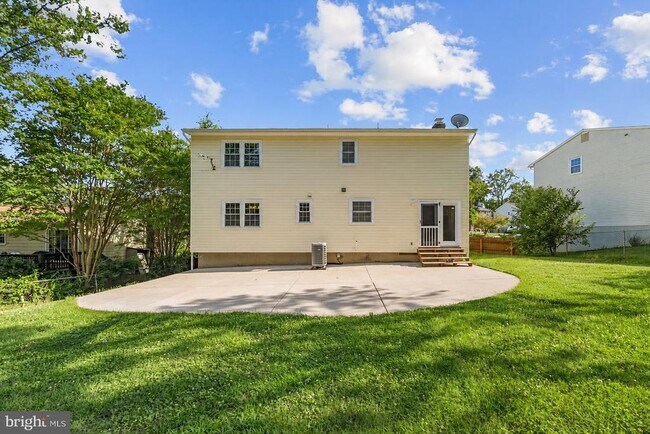 Building Photo - 13204 Nickleson Dr