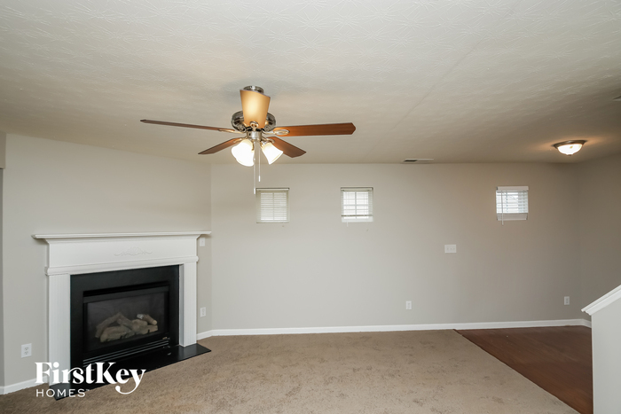 Building Photo - 363 Topaz Dr