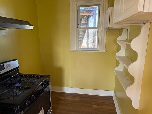 Building Photo - 602 Hyde Park Ave