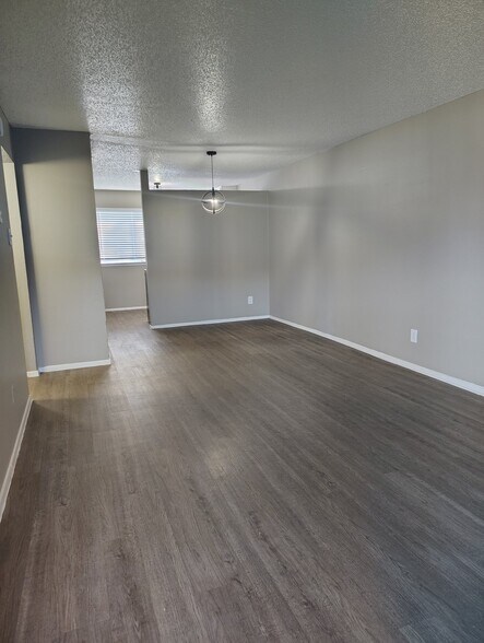 Building Photo - 412 Summit Ave