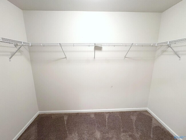 Building Photo - 121 Daymark Dr