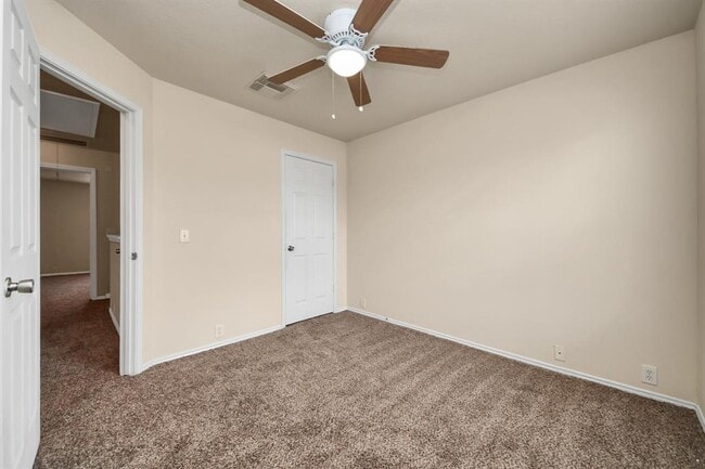 Building Photo - 23859 Pebworth Pl