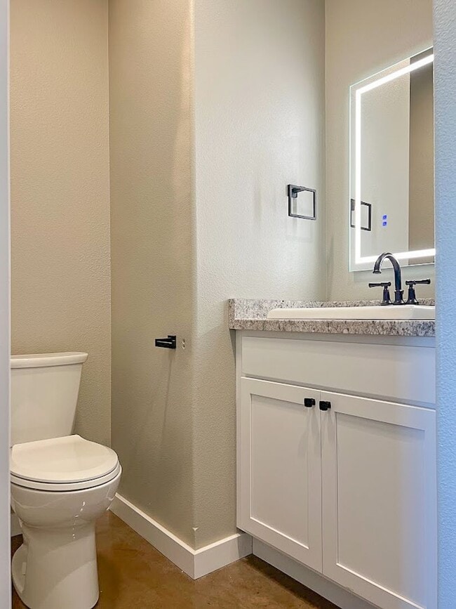 Building Photo - 2 bed/ 1.5 bath in Brand New Soldier Ridge Complex!