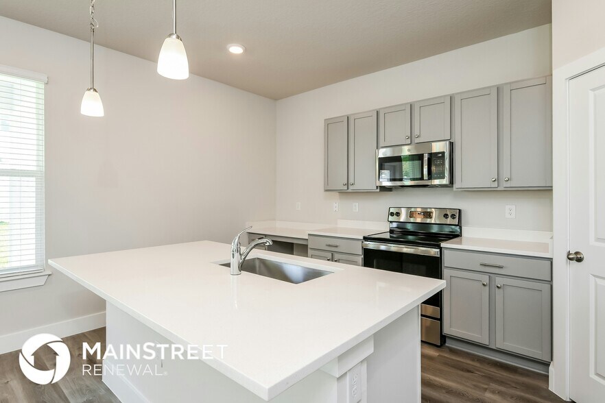 Building Photo - 313 Pine St