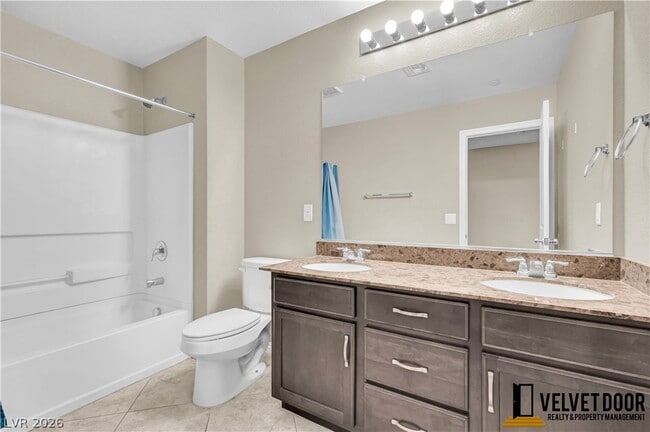 Building Photo - 3013 Camino Sereno Ave