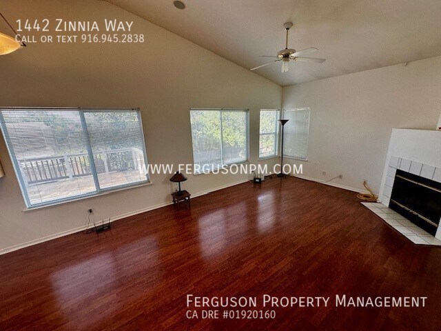 Building Photo - 1442 Zinnia Way