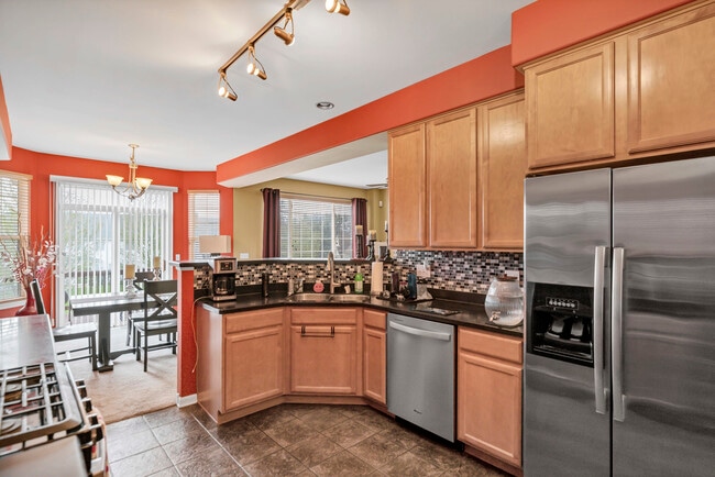 Building Photo - 1263 Tamarack Dr