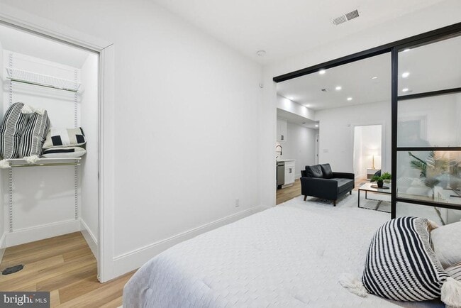 Building Photo - 1714 Euclid St NW