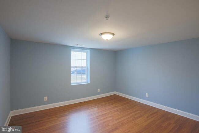 Building Photo - 4905 Ridge Ave