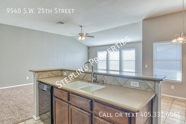 Building Photo - 9540 SW 25th St