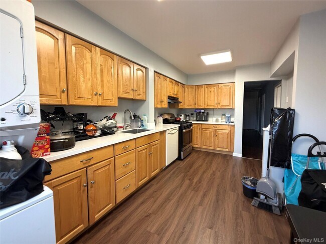 Building Photo - 27-30-30 Francis Lewis Blvd