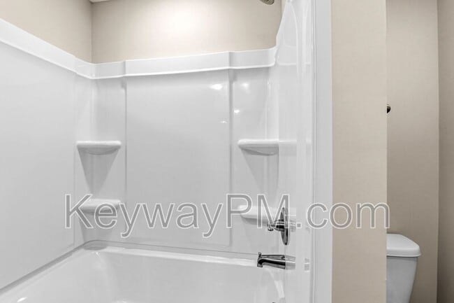 Building Photo - 571 Yuma Ln