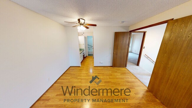 Building Photo - 601 Village Way