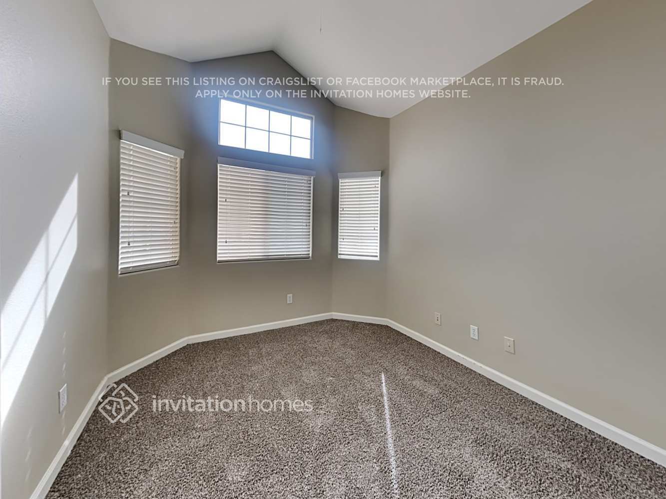 Building Photo - 24868 Skyland Dr