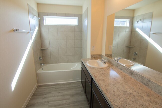 Building Photo - 12723 Veterans Ranch Rd