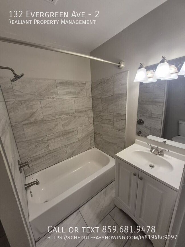 Building Photo - 132 Evergreen Ave