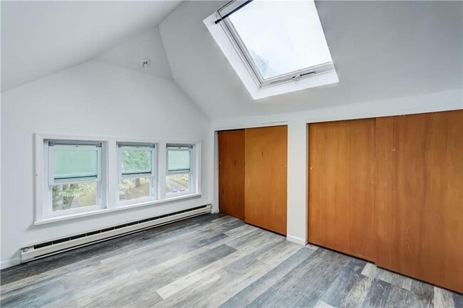 Building Photo - 45 Roseview Ave