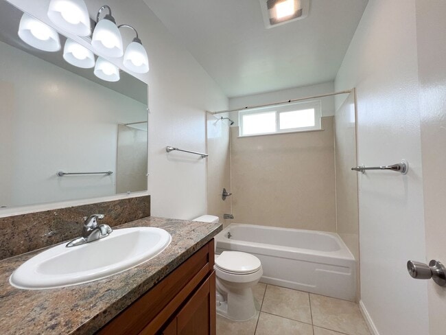 Building Photo - 4 Bedroom, 2 Bath Single Story Corner Lot Home in Rancho Cordova