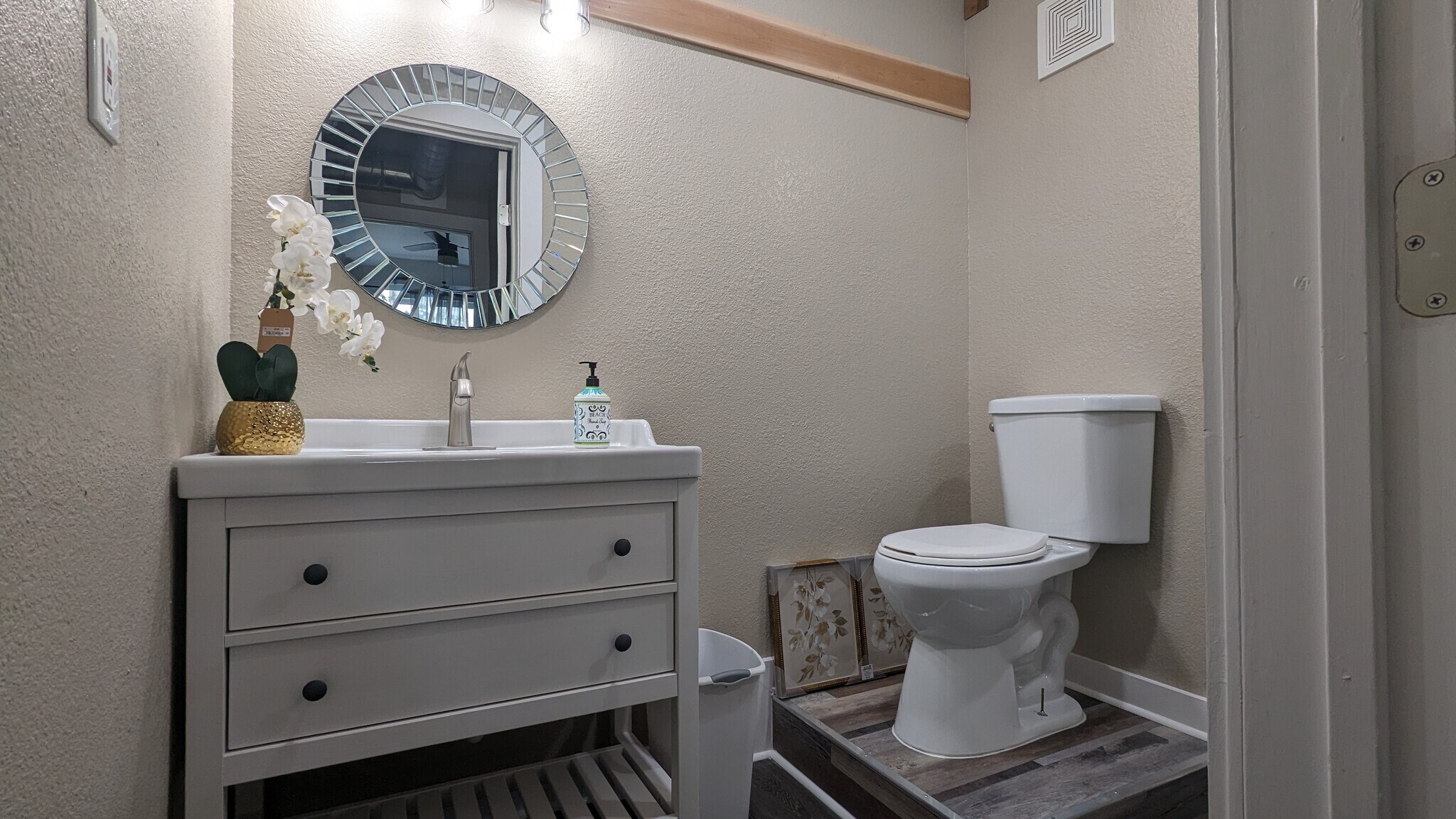 Building Photo - 2203 Tierwester St