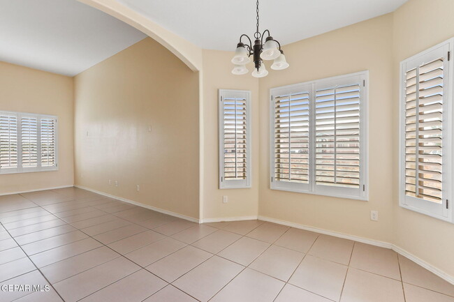 Building Photo - 2101 James White Dr
