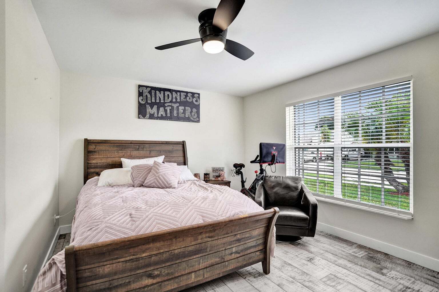 Building Photo - 8467 Dynasty Dr