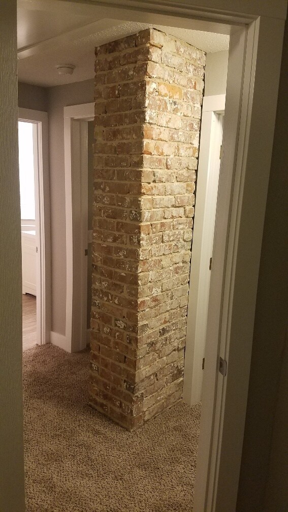 Building Photo - 312 SW Pleasant St