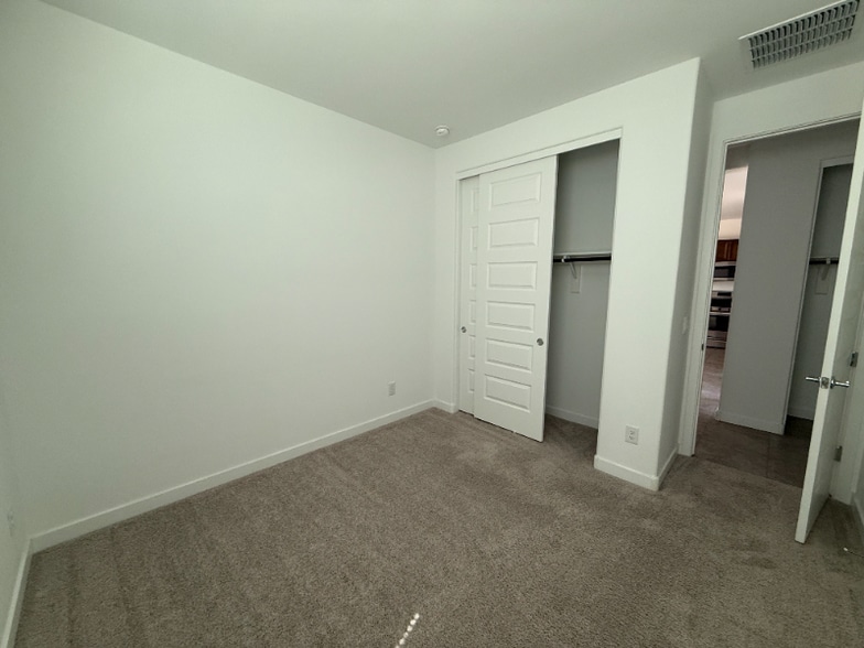 Building Photo - 8344 N 170th Ln