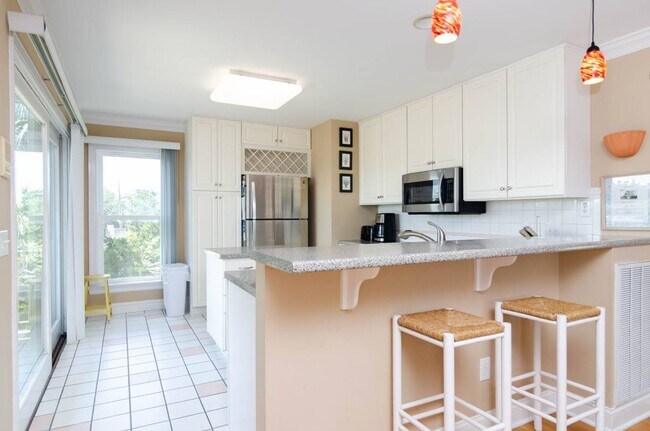 Building Photo - (W098) 4 Sea Oats Lane, Wrightsville Beach...