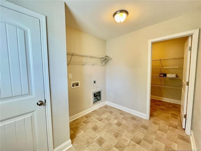 Building Photo - 208 Ladden Ln