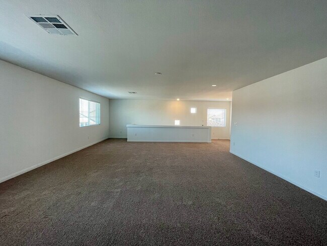 Building Photo - BEAUTIFUL 5 BED 3.5 BATH 3 FLOORS 2 CAR GARAGE SINGLE FAMILY HOME W/ LARGE LOFT & BACKYARD FOR RENT!