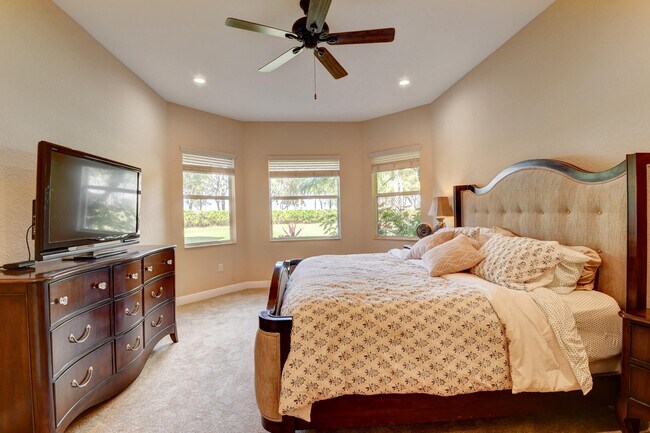 Building Photo - 8891 Starhaven Cove