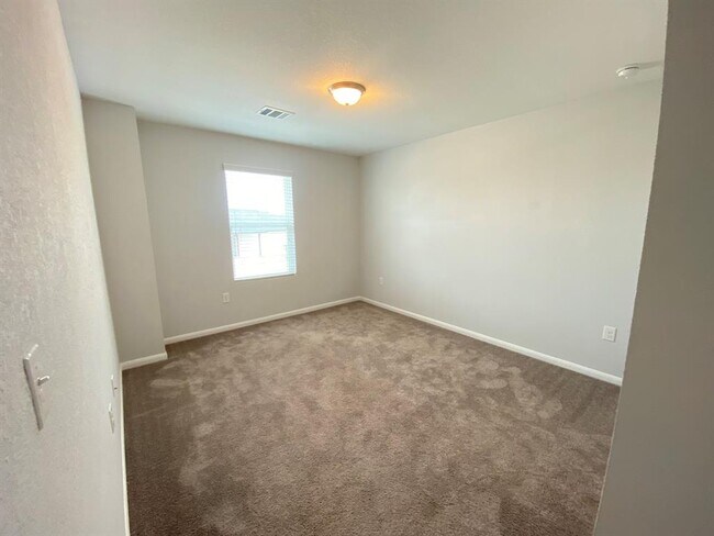 Building Photo - 220 Timber Brook Dr