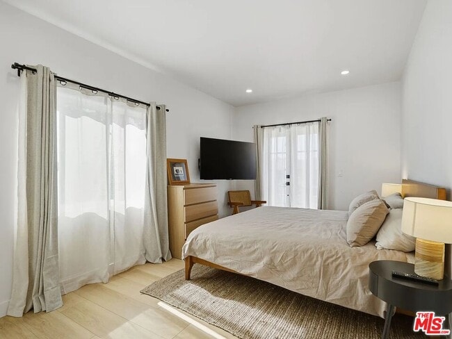 Building Photo - 3014 9th Ave