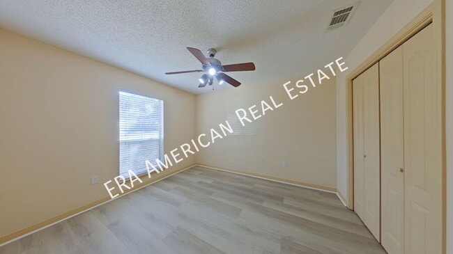 Building Photo - 6454 Moonlight Ln