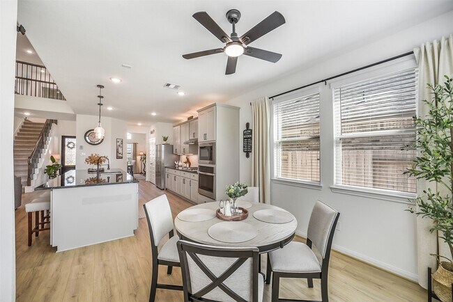 Building Photo - 31419 Elmgrove Knl Dr