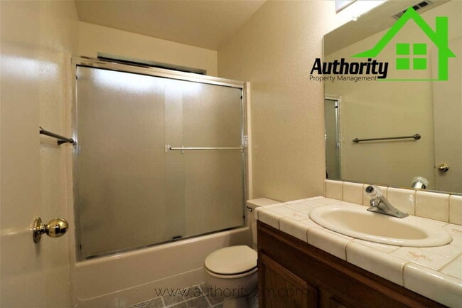 Building Photo - 3610 Sunwood Dr
