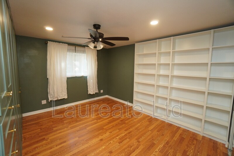 Building Photo - 431 Wright St