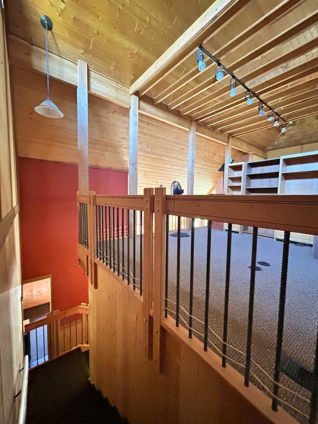 Building Photo - Gorgeous A frame loft home in the country