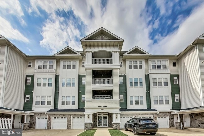 Primary Photo - 13901 Belle Chasse Blvd