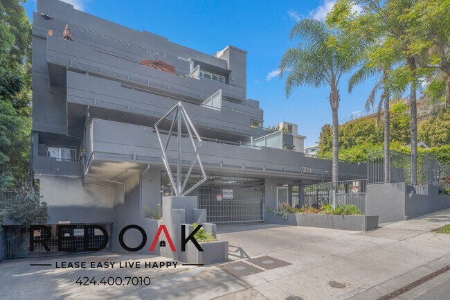 Building Photo - 939 Palm Ave