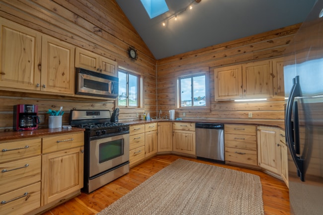 Building Photo - 405 Goat Mountain Dr