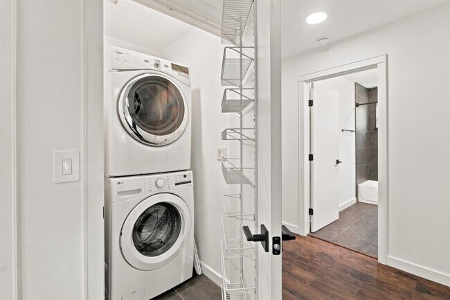 Building Photo - 5307 Prock Ln