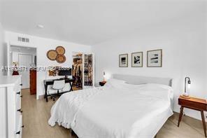 Building Photo - 257 S Cypress Rd