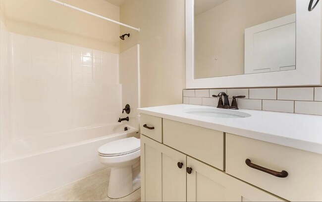 Building Photo - Beautiful 3 Bed 3 Bath home in the Heart of Eagle