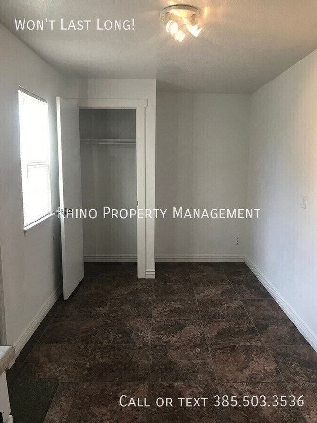 Building Photo - 2885 Van Buren Ave